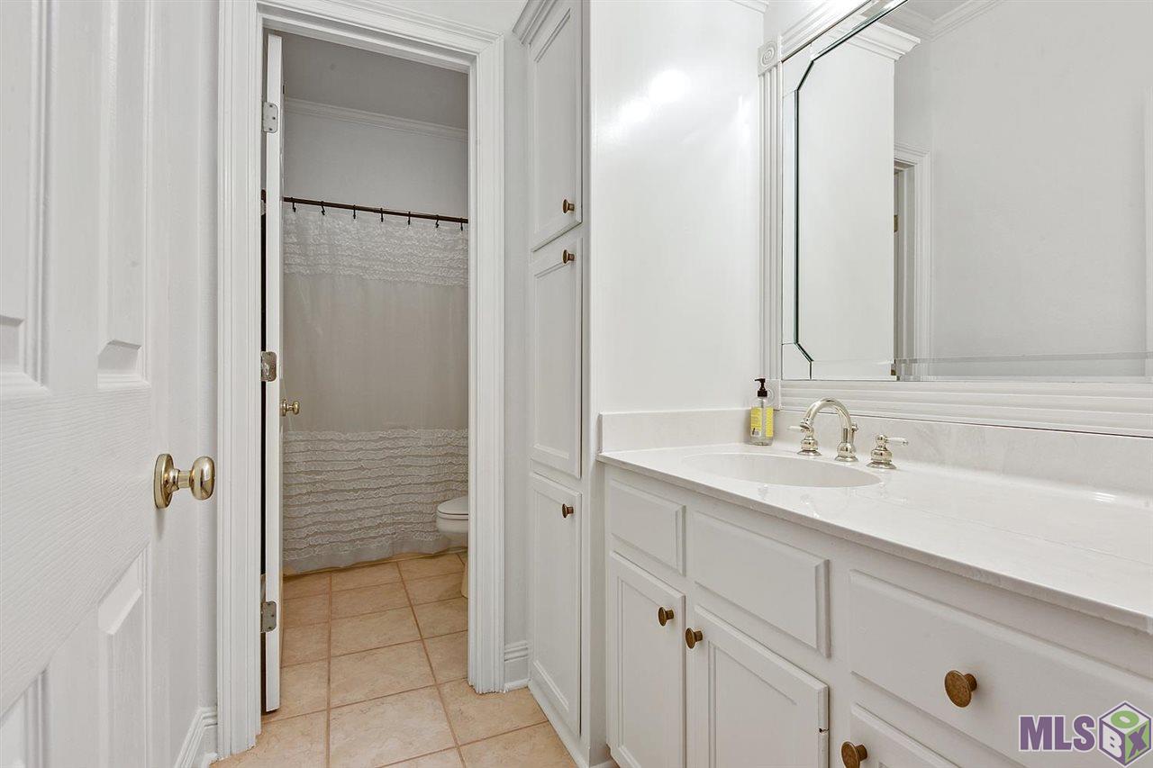 5321 Riverbend Boulevard Baton Rouge, LA 70820 - Photo 15 of 21 Gallery Image 15