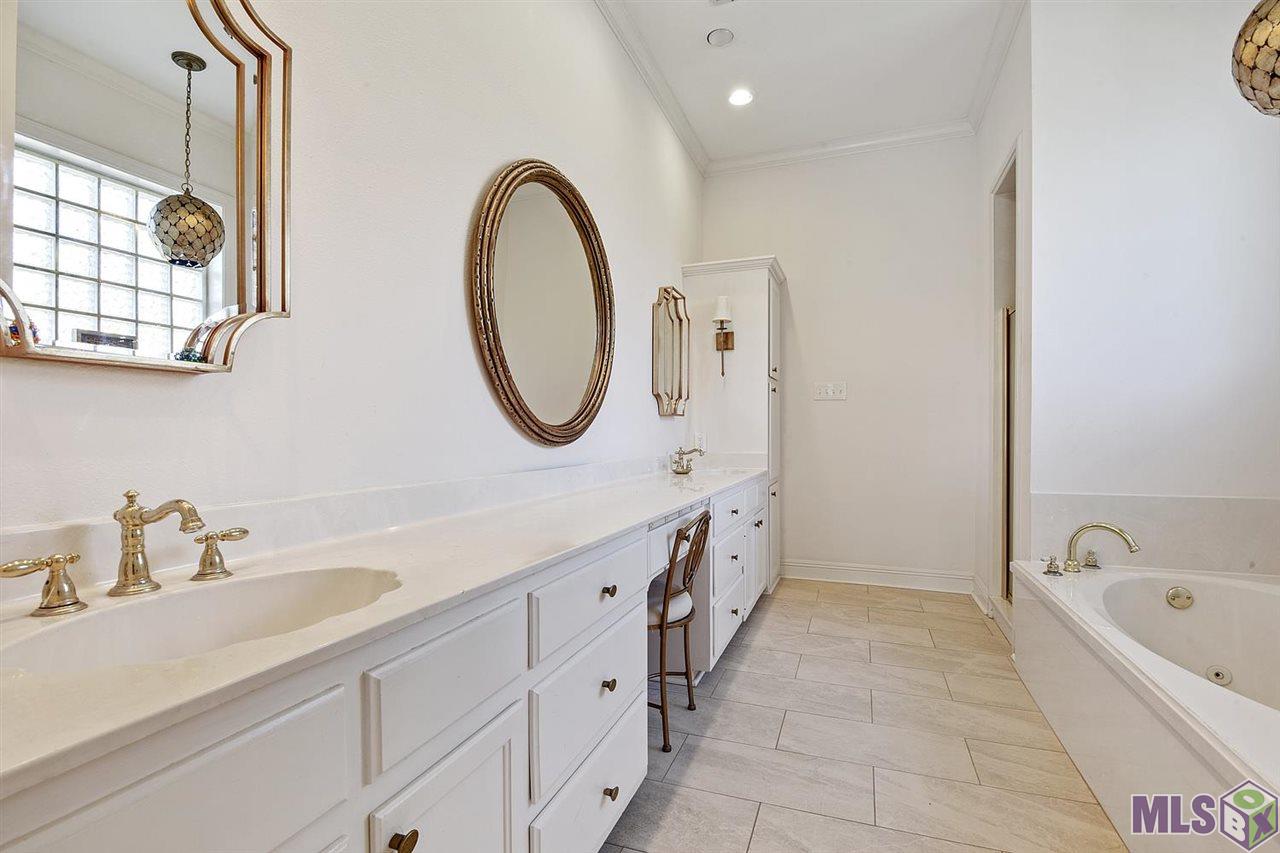5321 Riverbend Boulevard Baton Rouge, LA 70820 - Photo 9 of 21 Gallery Image 9