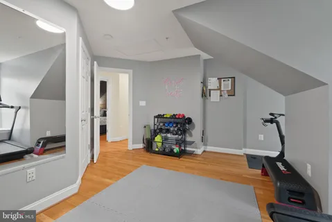 $1,095,000 | 3549 Goddard Way, Alexandria, VA 22304