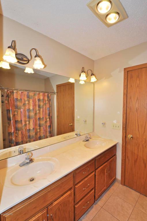 2157 Regent Lane Southwest Rochester, MN 55902 - Photo 11 of 20
