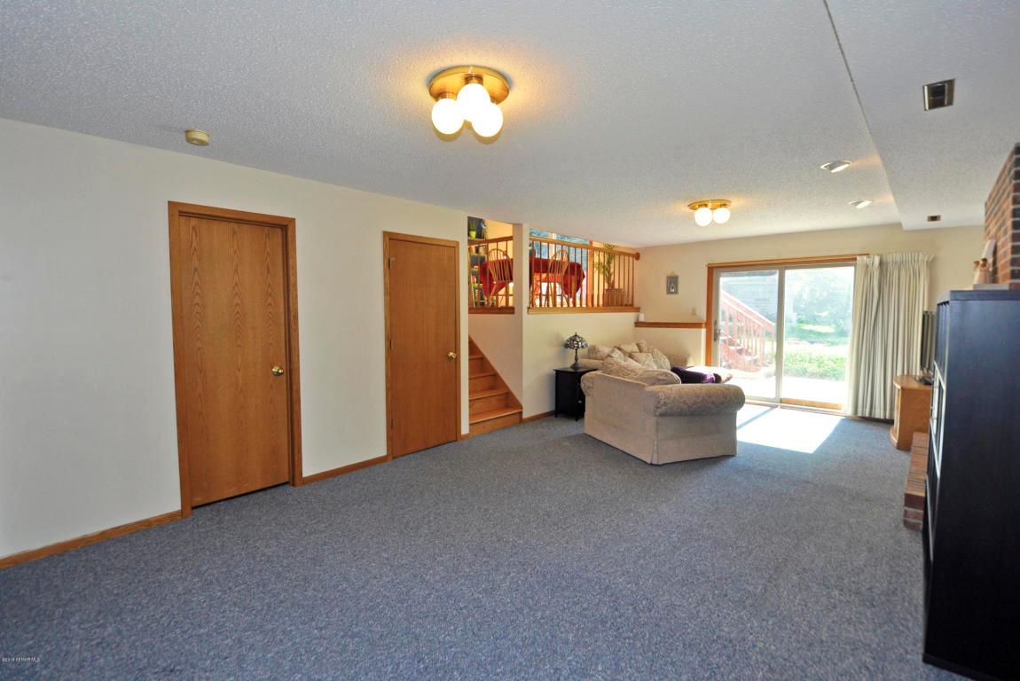 2157 Regent Lane Southwest Rochester, MN 55902 - Photo 14 of 20