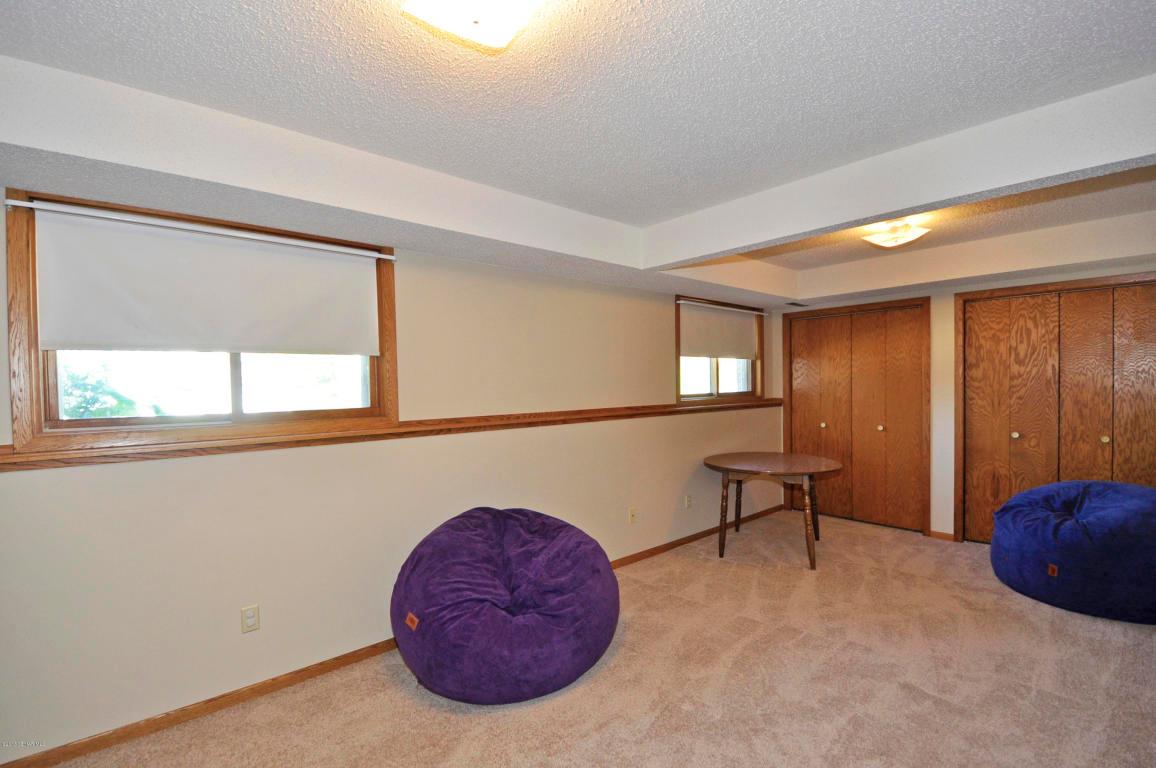 2157 Regent Lane Southwest Rochester, MN 55902 - Photo 15 of 20
