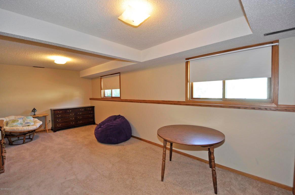 2157 Regent Lane Southwest Rochester, MN 55902 - Photo 16 of 20
