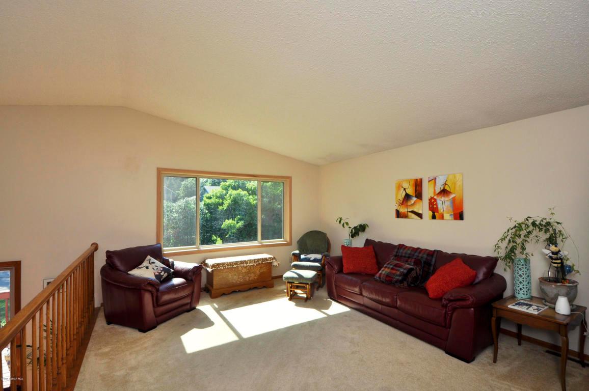 2157 Regent Lane Southwest Rochester, MN 55902 - Photo 5 of 20