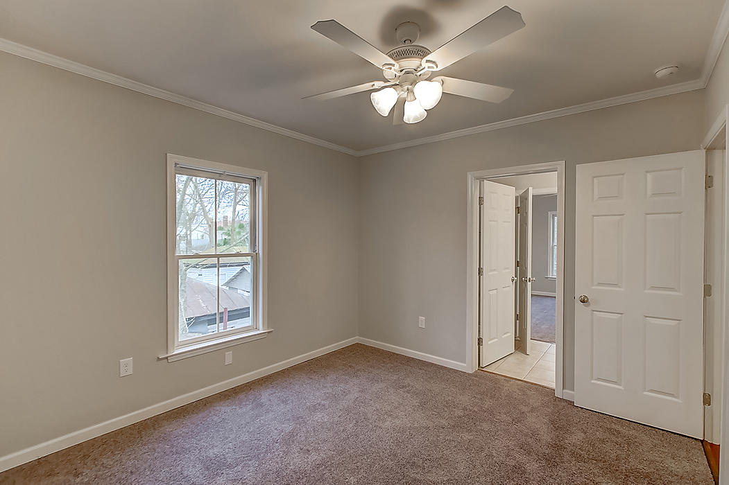 527 Rutledge Avenue, Unit D Charleston, SC 29403 - Photo 13 of 30 527 Rutledge Ave (20)