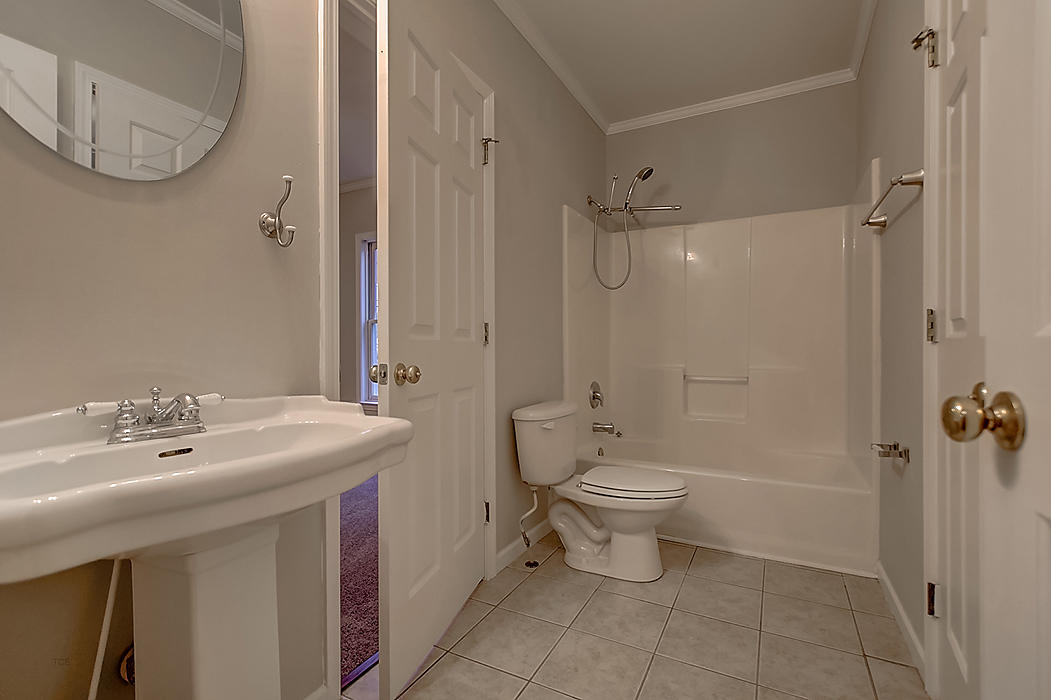 527 Rutledge Avenue, Unit D Charleston, SC 29403 - Photo 14 of 30 527 Rutledge Ave (21)