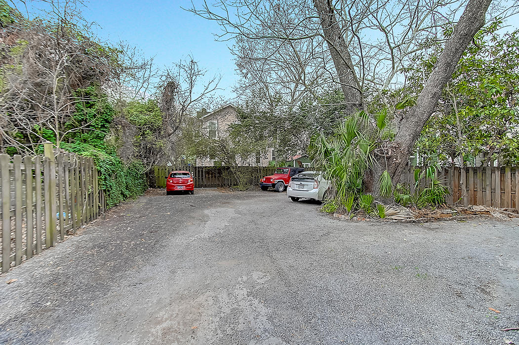 527 Rutledge Avenue, Unit D Charleston, SC 29403 - Photo 7 of 30 527 Rutledge Ave (39)