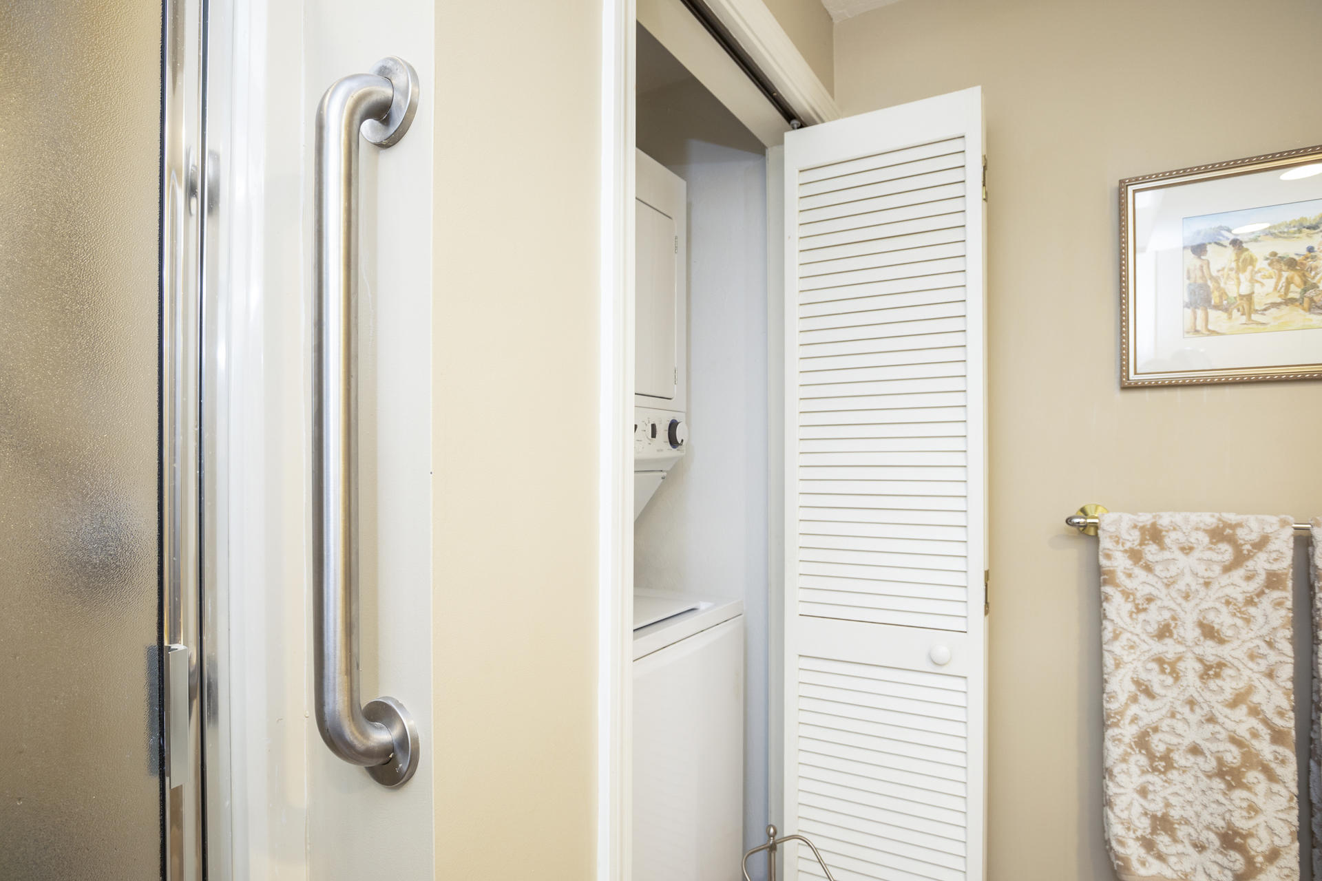 21 Portside Drive Mashpee, MA 02649 - Photo 16 of 20 a bathroom with a shower