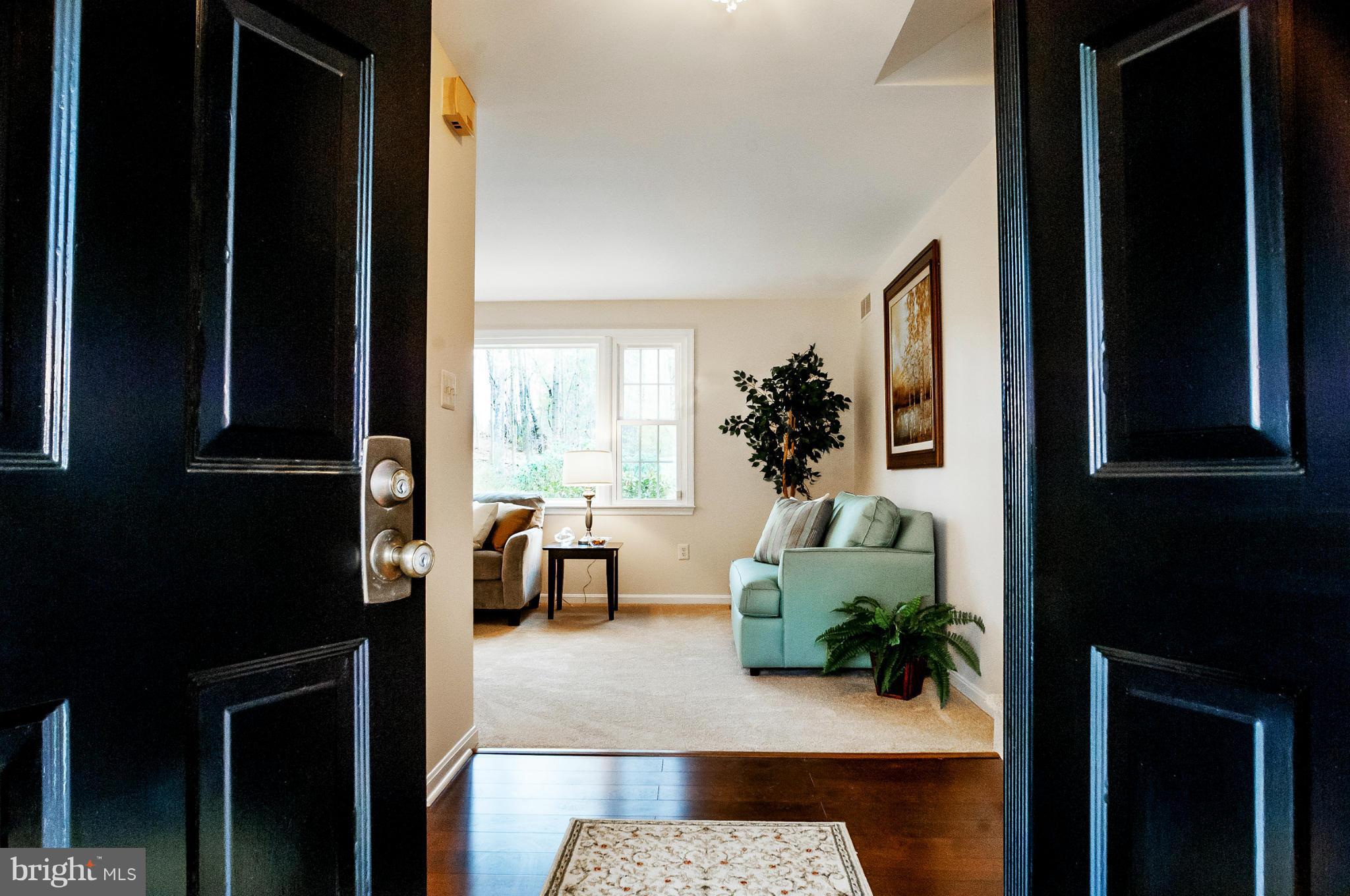 9415 Retriever Road Springfield, VA 22153 - Photo 3 of 29 Foyer