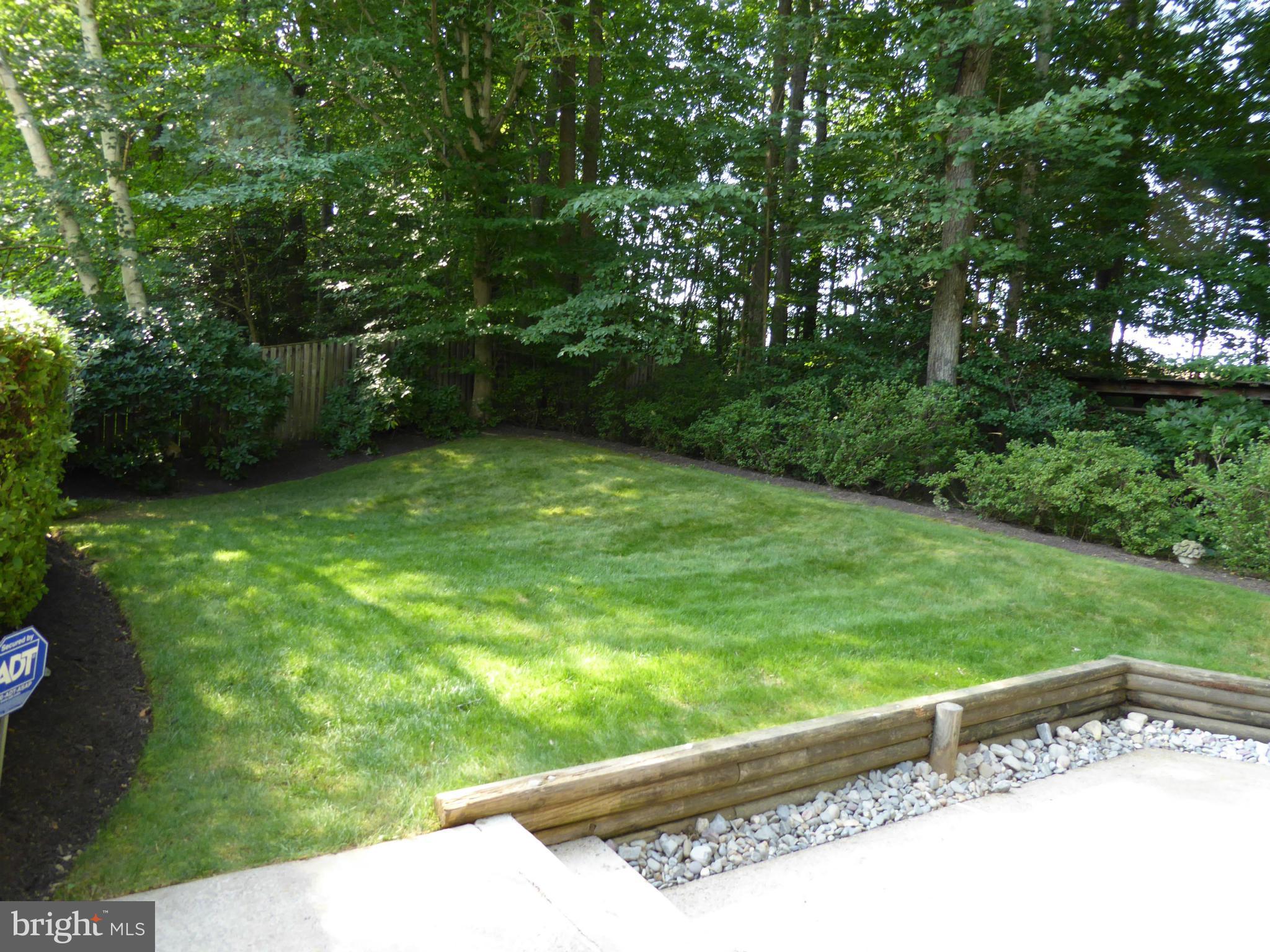 9415 Retriever Road Springfield, VA 22153 - Photo 29 of 29 Yard/Pool Deck area