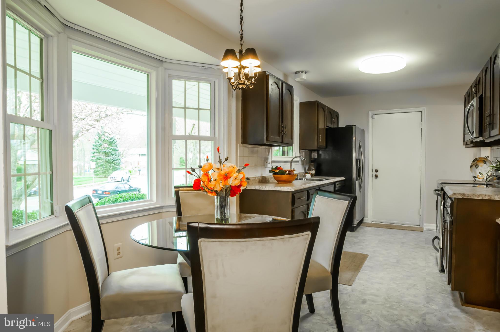 9415 Retriever Road Springfield, VA 22153 - Photo 9 of 29 Kitchen