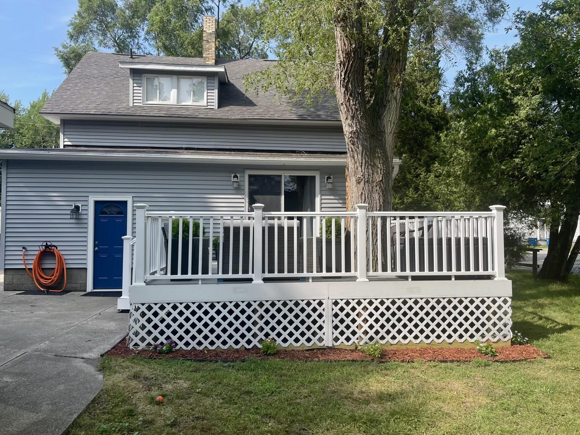 149 Jackson Street Manistee, MI 49660 - Photo 35 of 40 PHOTO-2025-08-11-18-46-52 (2)