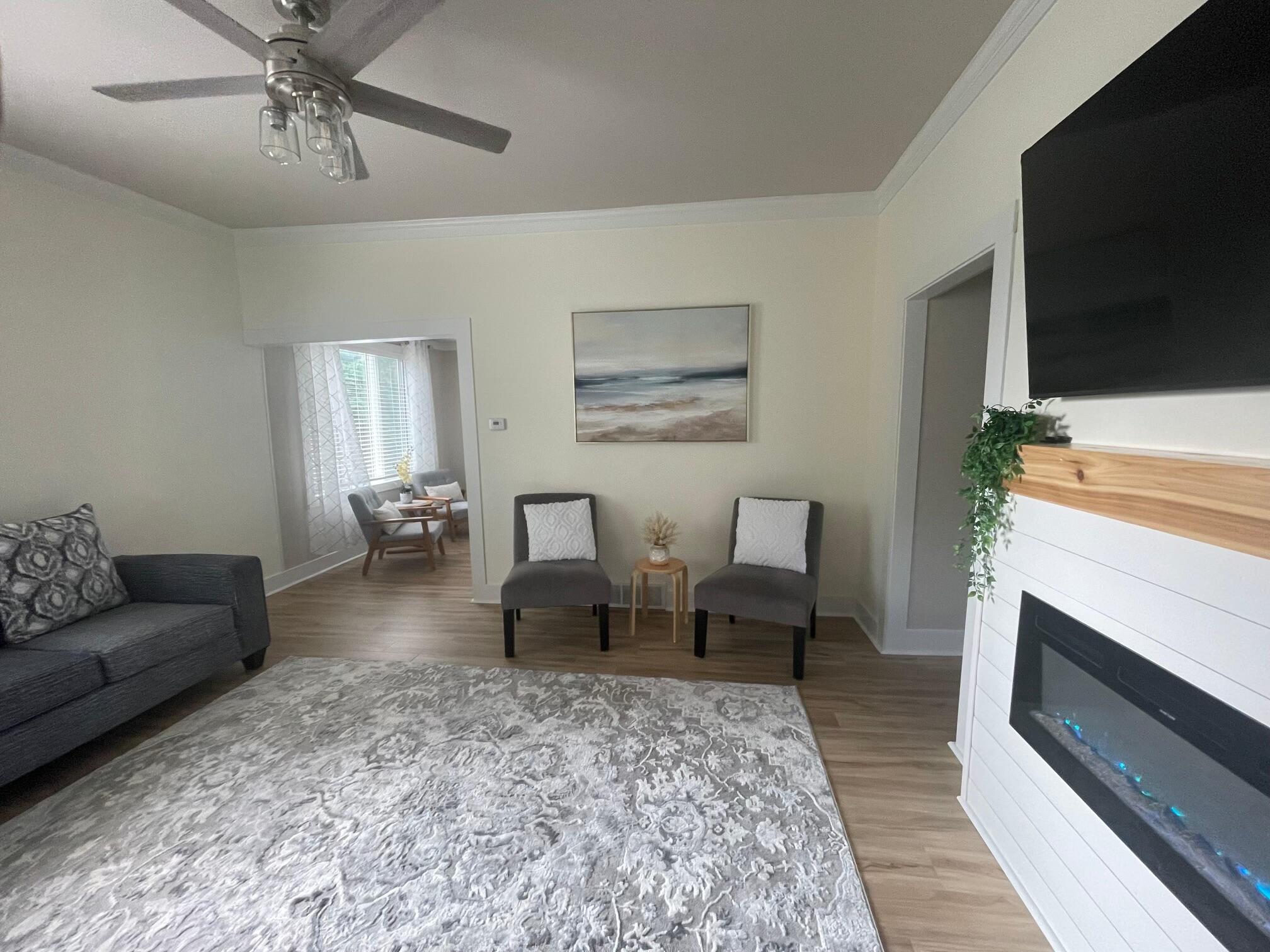 149 Jackson Street Manistee, MI 49660 - Photo 5 of 40 PHOTO-2025-08-11-18-46-44 (7)