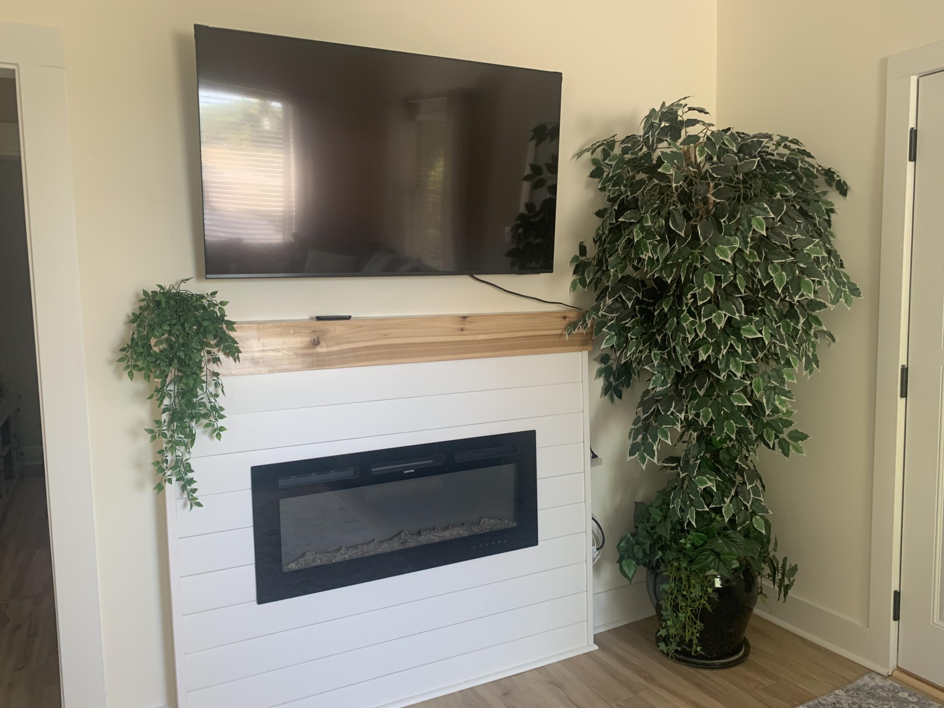 149 Jackson Street Manistee, MI 49660 - Photo 6 of 40 IMG_2800