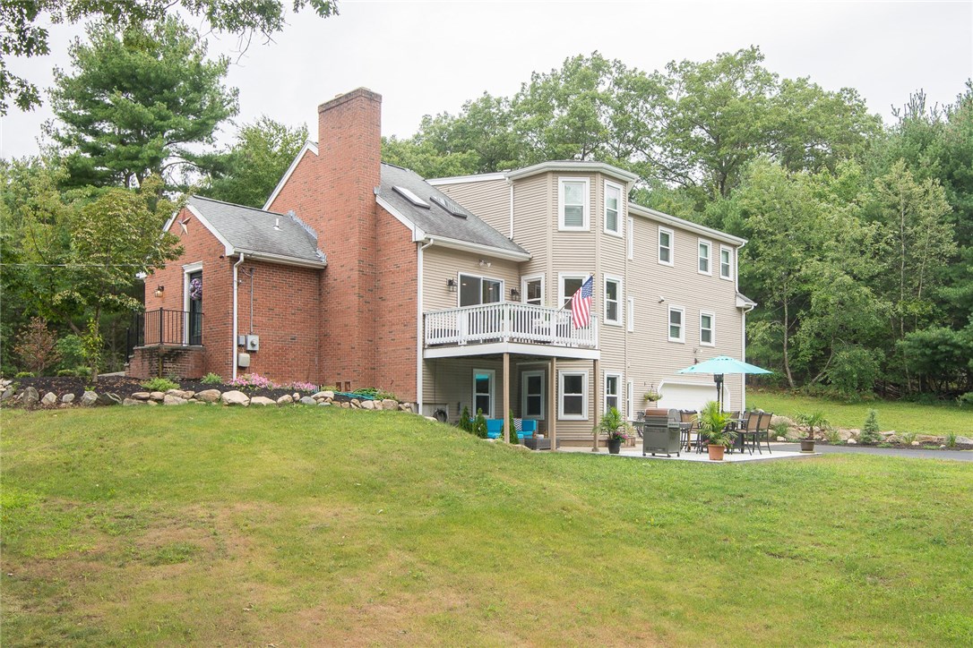 410 Trimtown Road Scituate, RI 02857 - Photo 3 of 39