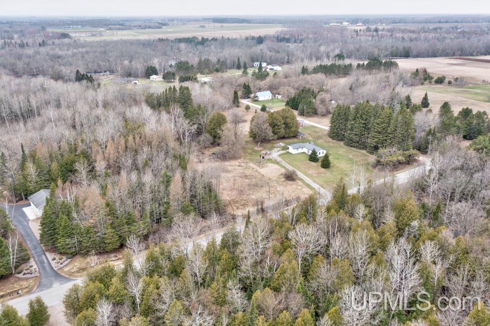 6193 G5 Road Escanaba, MI 49829 - Photo 34 of 36