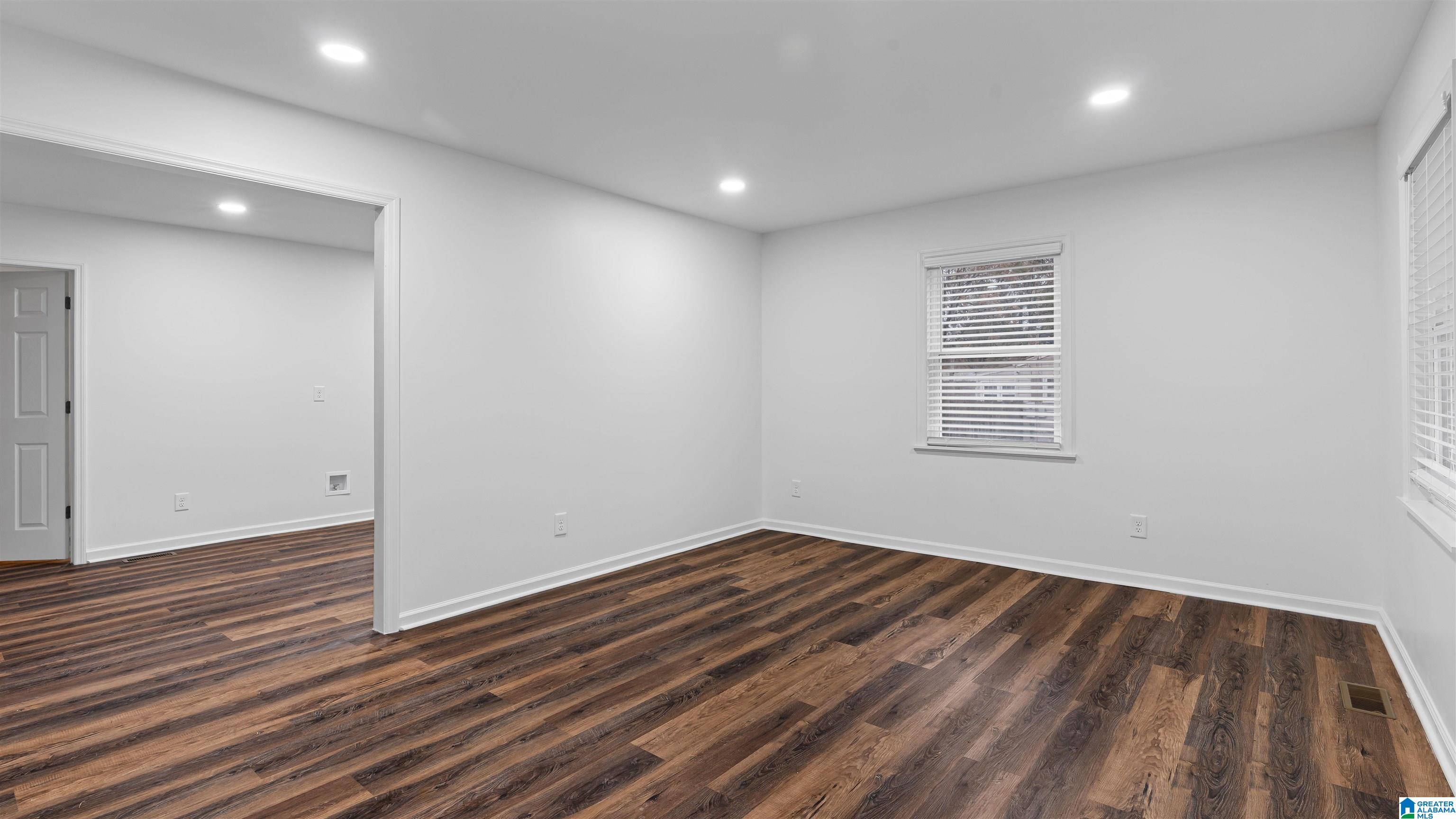 111 Holly Street Bessemer, AL 35023 - Photo 6 of 29