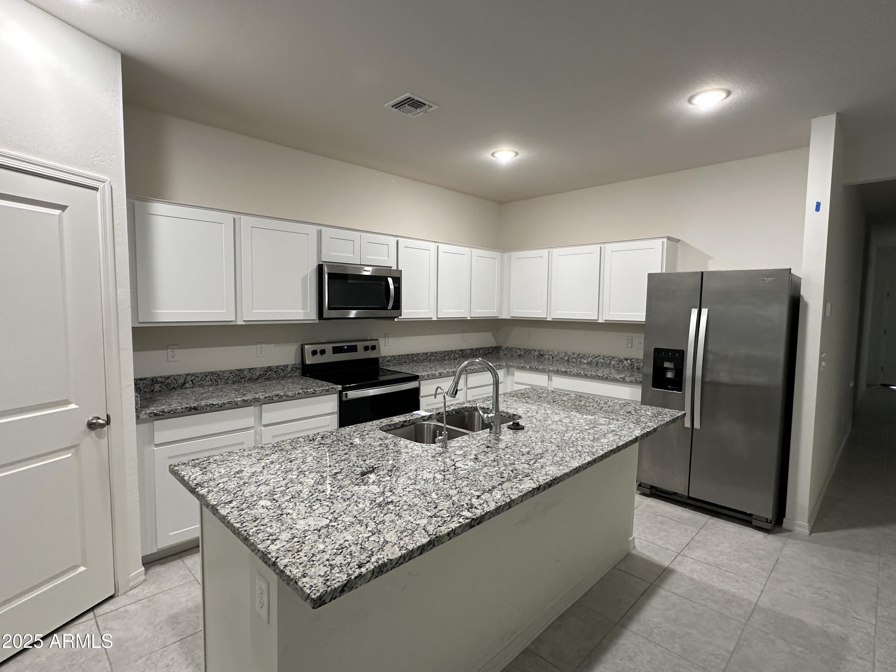 5512 East Moira Road Florence, AZ 85132 - Photo 11 of 18 Kitchen