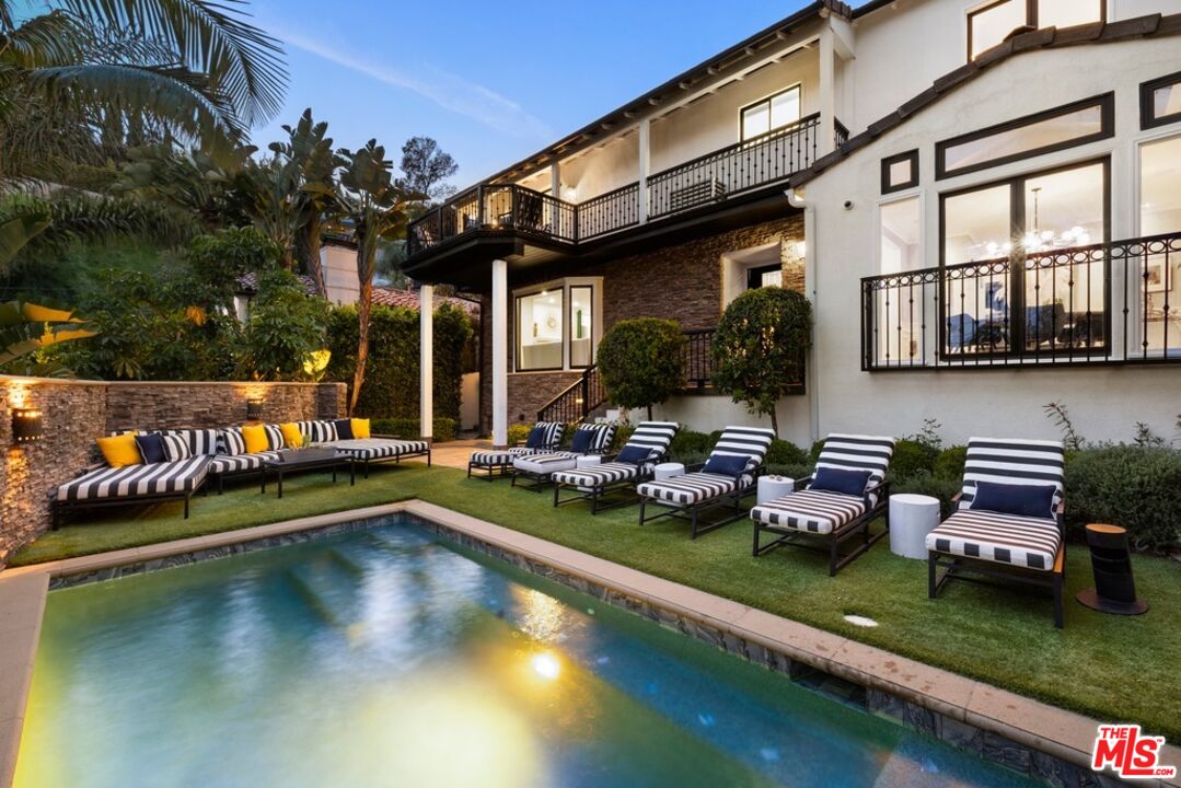 1472 North Kings Road West Hollywood, CA 90069 - Photo 19 of 23