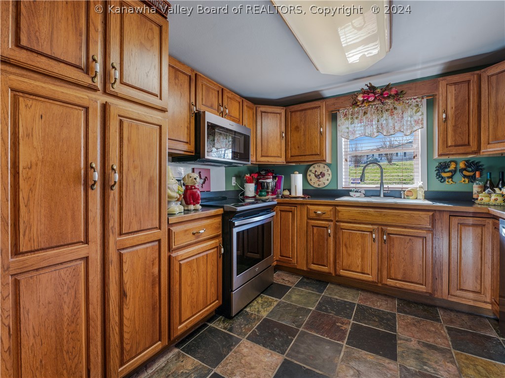 235 Pinch Ridge Road Elkview, WV 25071 - Photo 17 of 37 Gallery Image 17