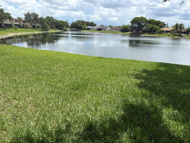 $372,800 | 4763 Northwest 90th Avenue, Unit 4763, Sunrise, FL 33351