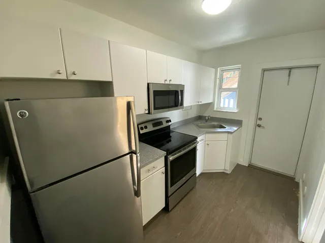 $2,000 | 715 2nd Avenue South, Unit 2, Lake Worth Beach, FL 33460