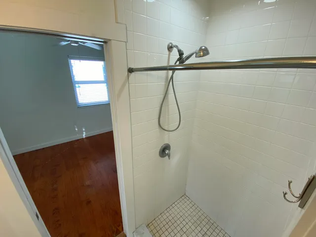 $2,000 | 715 2nd Avenue South, Unit 2, Lake Worth Beach, FL 33460