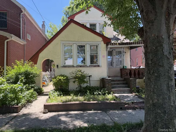$1,150,000 | 160-16 78th Avenue | Hillcrest