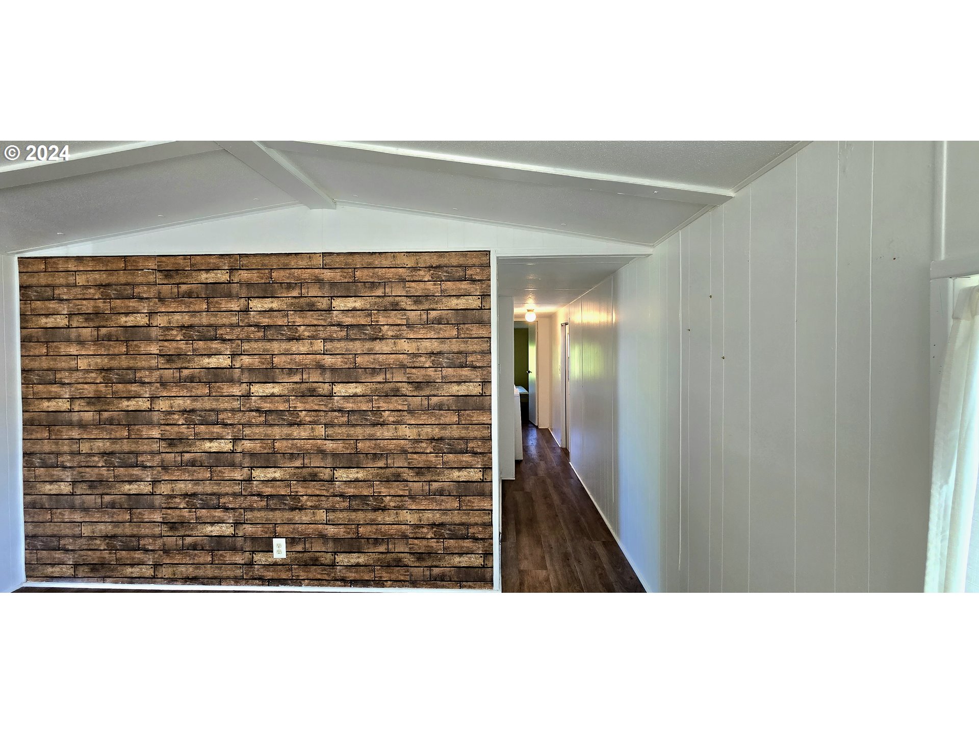 7080 Thurston Road, Unit 12 Springfield, OR 97478 - Photo 7 of 13 a view of entryway