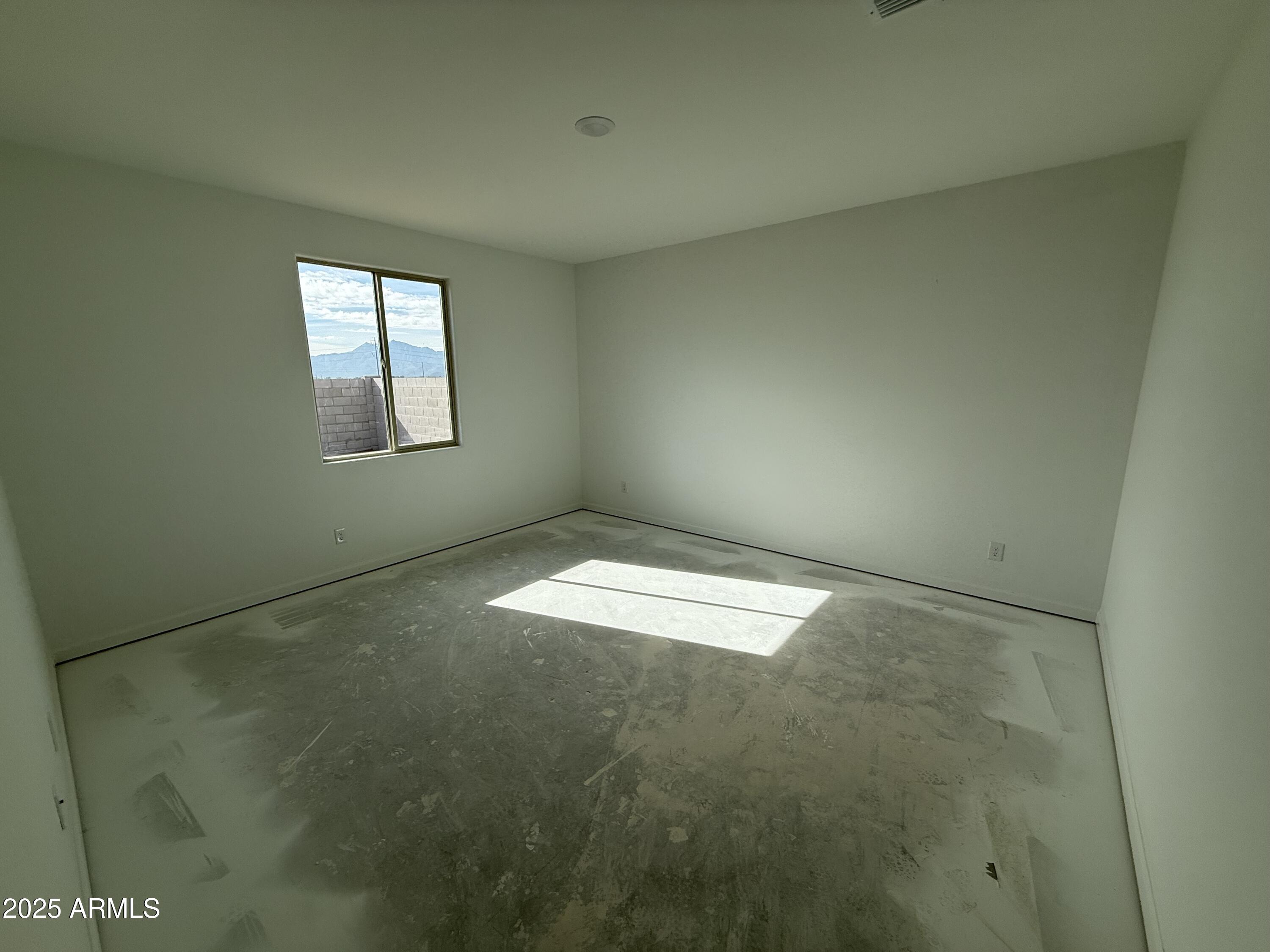 9615 West Tamarisk Avenue Tolleson, AZ 85353 - Photo 19 of 27 018_Primary Bedroom