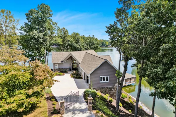 $2,495,000 | 152 Windward Pointe Drive, Moneta, VA 24121