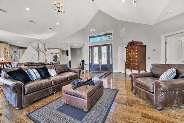 $2,495,000 | 152 Windward Pointe Drive, Moneta, VA 24121