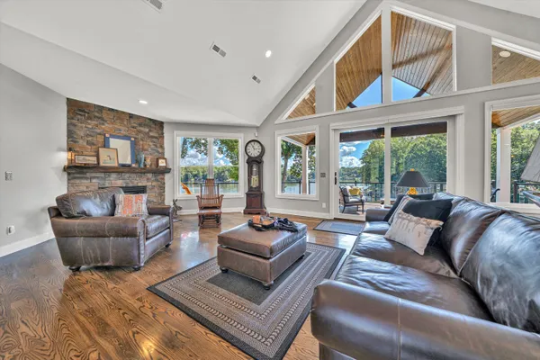 $2,495,000 | 152 Windward Pointe Drive, Moneta, VA 24121