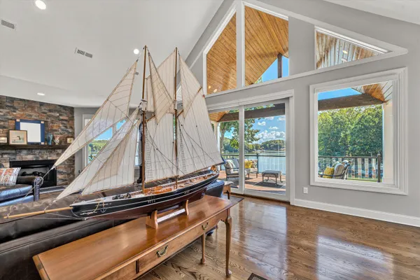 $2,495,000 | 152 Windward Pointe Drive, Moneta, VA 24121