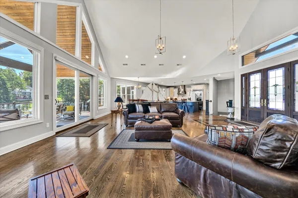 $2,495,000 | 152 Windward Pointe Drive, Moneta, VA 24121