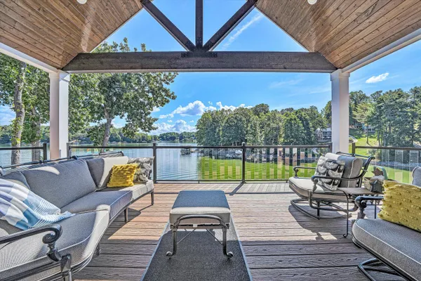 $2,495,000 | 152 Windward Pointe Drive, Moneta, VA 24121