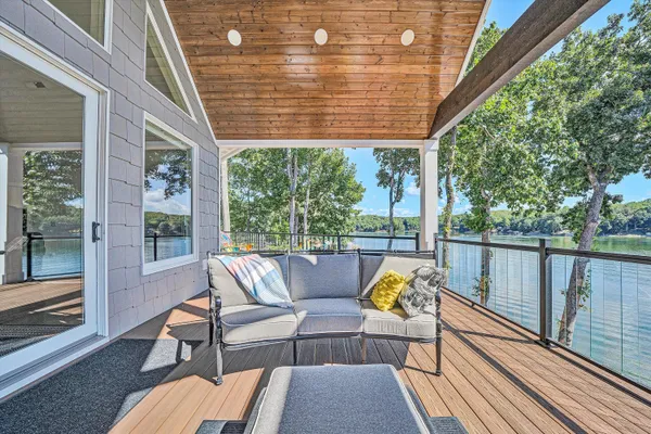 $2,495,000 | 152 Windward Pointe Drive, Moneta, VA 24121