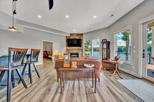 $2,495,000 | 152 Windward Pointe Drive, Moneta, VA 24121