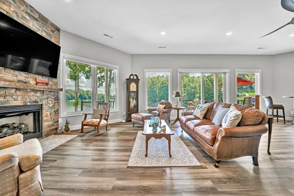 $2,495,000 | 152 Windward Pointe Drive, Moneta, VA 24121