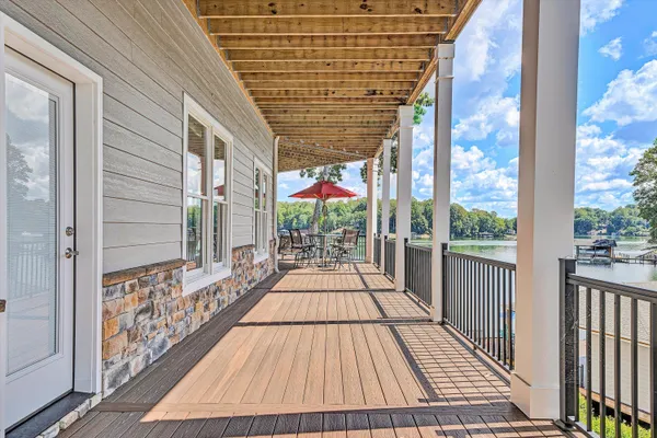 $2,495,000 | 152 Windward Pointe Drive, Moneta, VA 24121