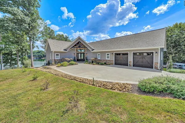 $2,495,000 | 152 Windward Pointe Drive, Moneta, VA 24121