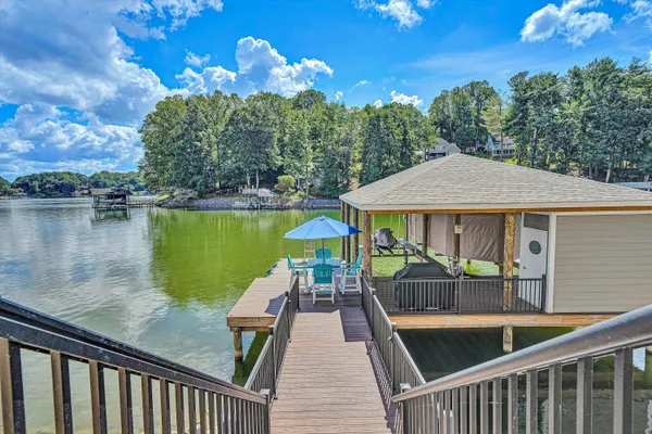 $2,495,000 | 152 Windward Pointe Drive, Moneta, VA 24121