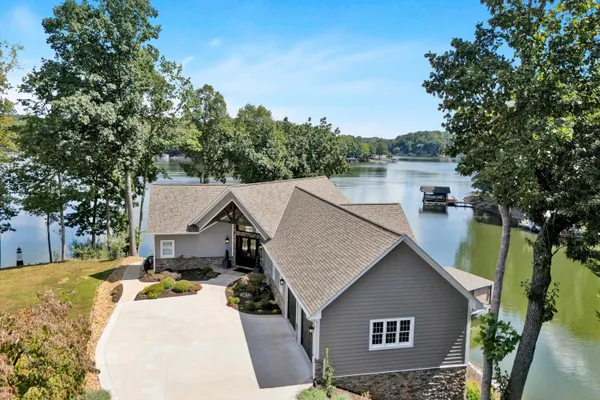 $2,495,000 | 152 Windward Pointe Drive, Moneta, VA 24121