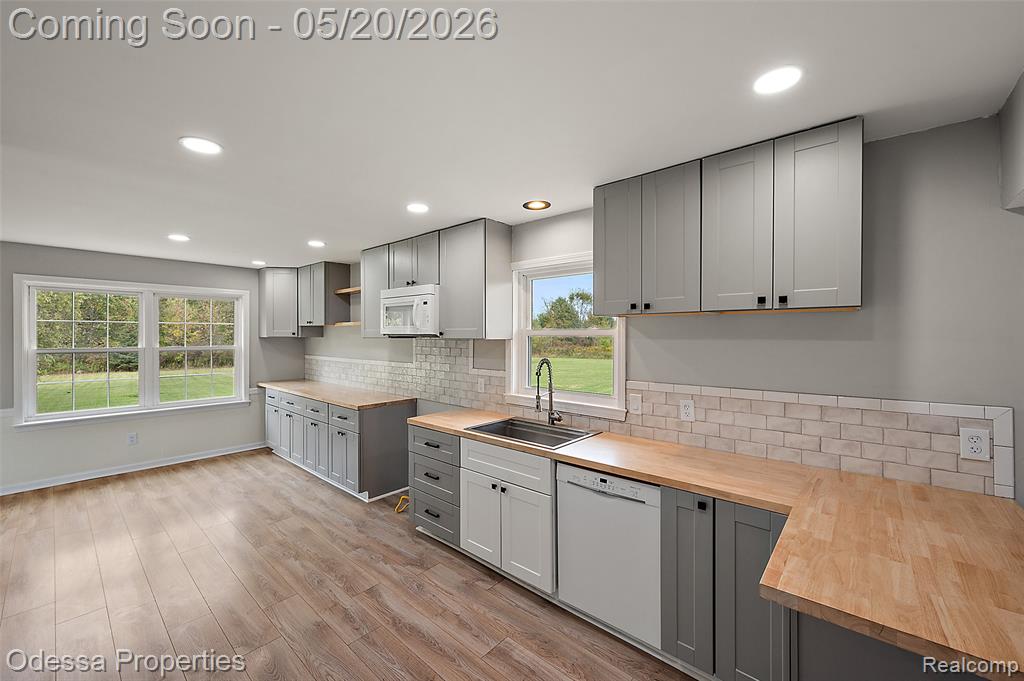 1442 Riley Center Road Memphis, MI 48041 - Photo 7 of 62
