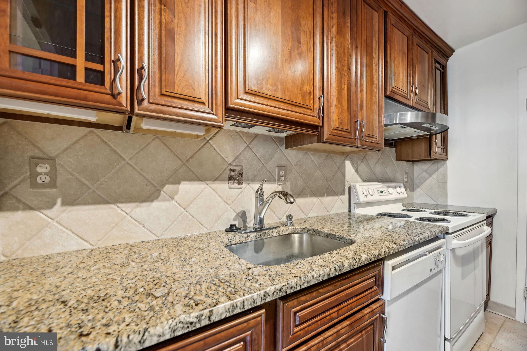 9701 Fields Road, Unit 1505 Gaithersburg, MD 20878 - Photo 16 of 29