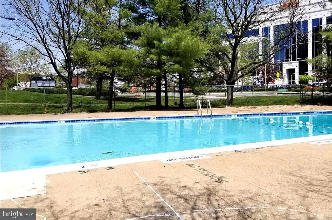 9701 Fields Road, Unit 1505 Gaithersburg, MD 20878 - Photo 24 of 29