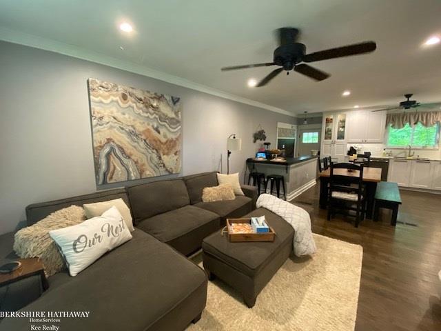 754 Miller Avenue Rochester, MI 48307 - Photo 4 of 24