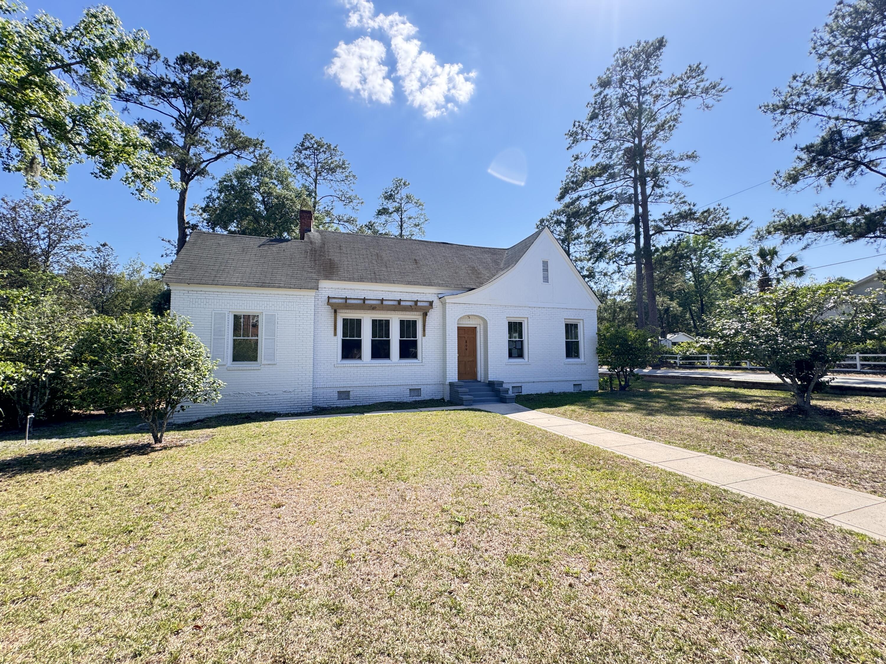 800 Hampton Street Walterboro, SC 29488 - Photo 1 of 136 800 Hampton Street (144)