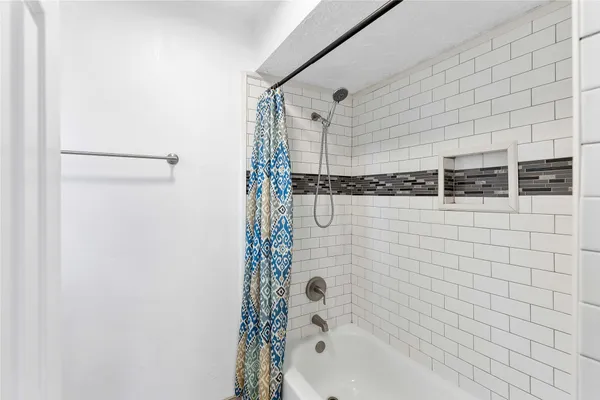 $350,000 | 27407 Afton Way, Huffman, TX 77336