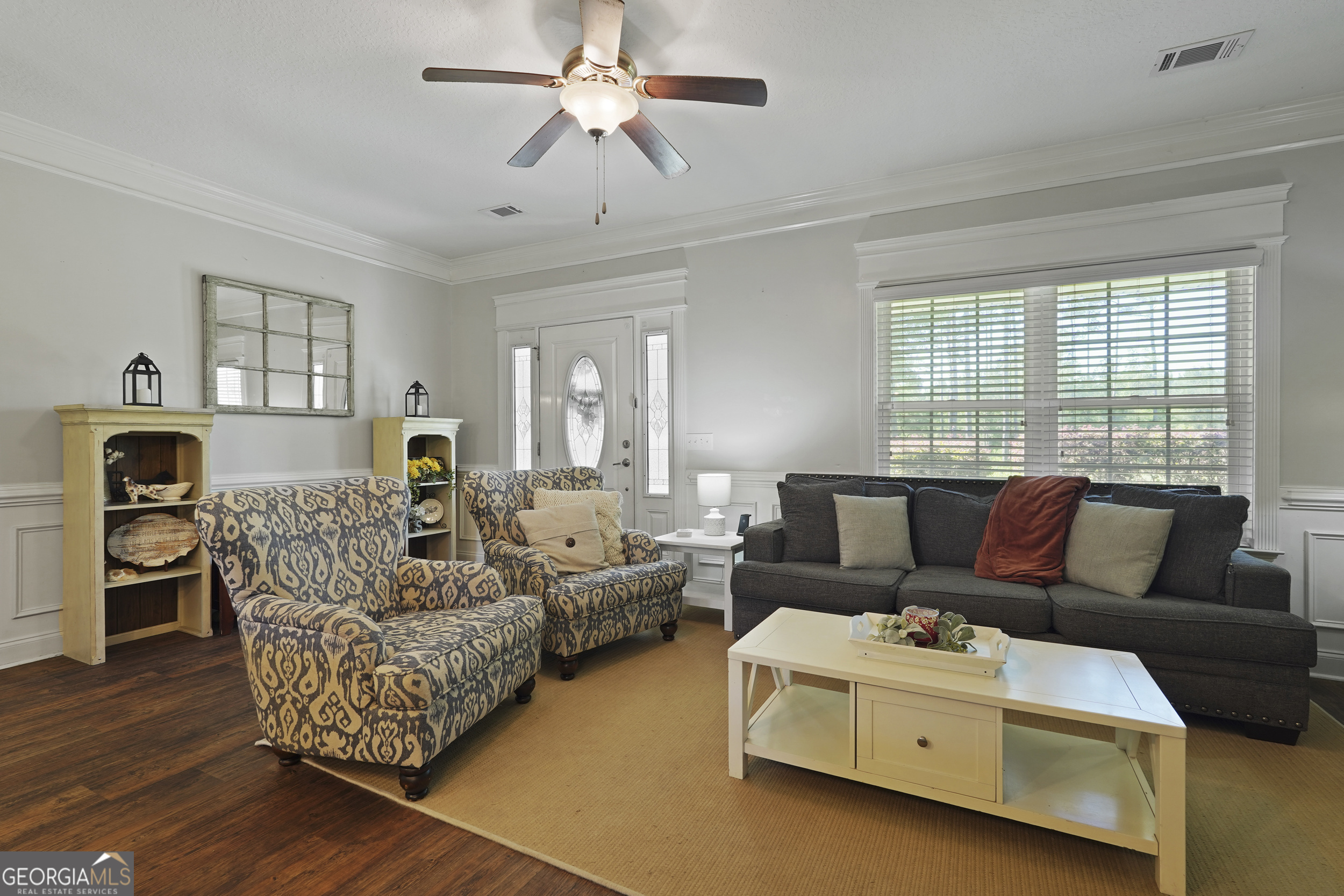 1653 Sutherland Road Townsend, GA 31331 - Photo 13 of 73 a living room with furniture and a window